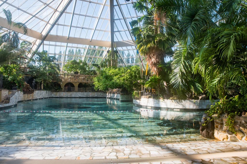 Hotel Center Parcs De Eemhof Zeewolde Esterno foto